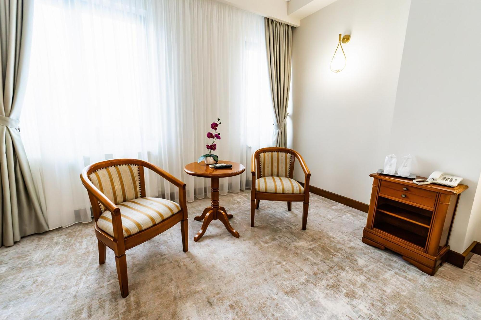 Hotel Amadeus Focşani Eksteriør billede